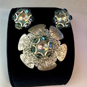 Vtg Brooch SilverTone Mid-Century Retro Iridescent Glass Cab w/Clip-on Earrings